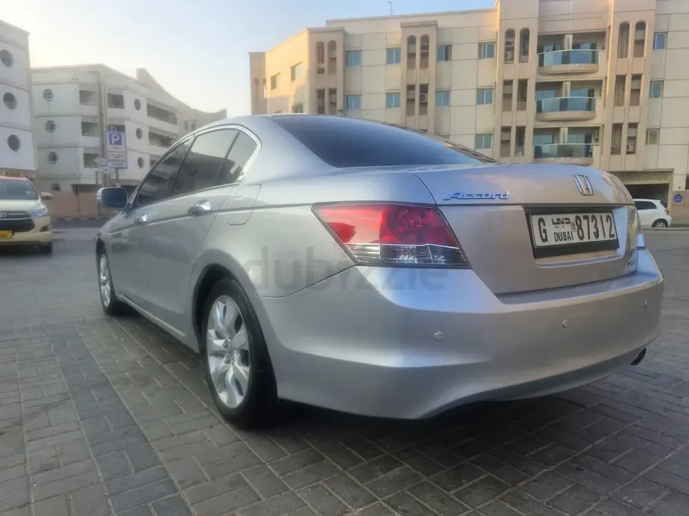 Agency maintained Honda Accord 2009 - Image 9