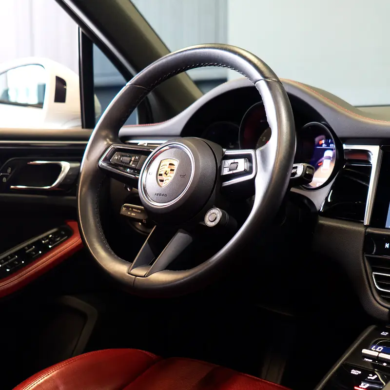AED 5,749 P.M • 0% Downpayment • Porsche Macan S  • Agency Warranty - Image 11