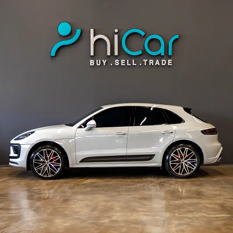 AED 5,749 P.M • 0% Downpayment • Porsche Macan S  • Agency Warranty - Image 5