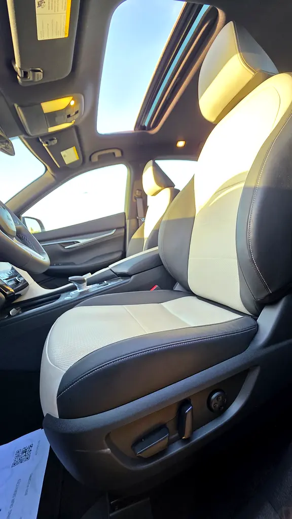 QX55 Essential 2023 GCC Specs - Zero km - Image 9