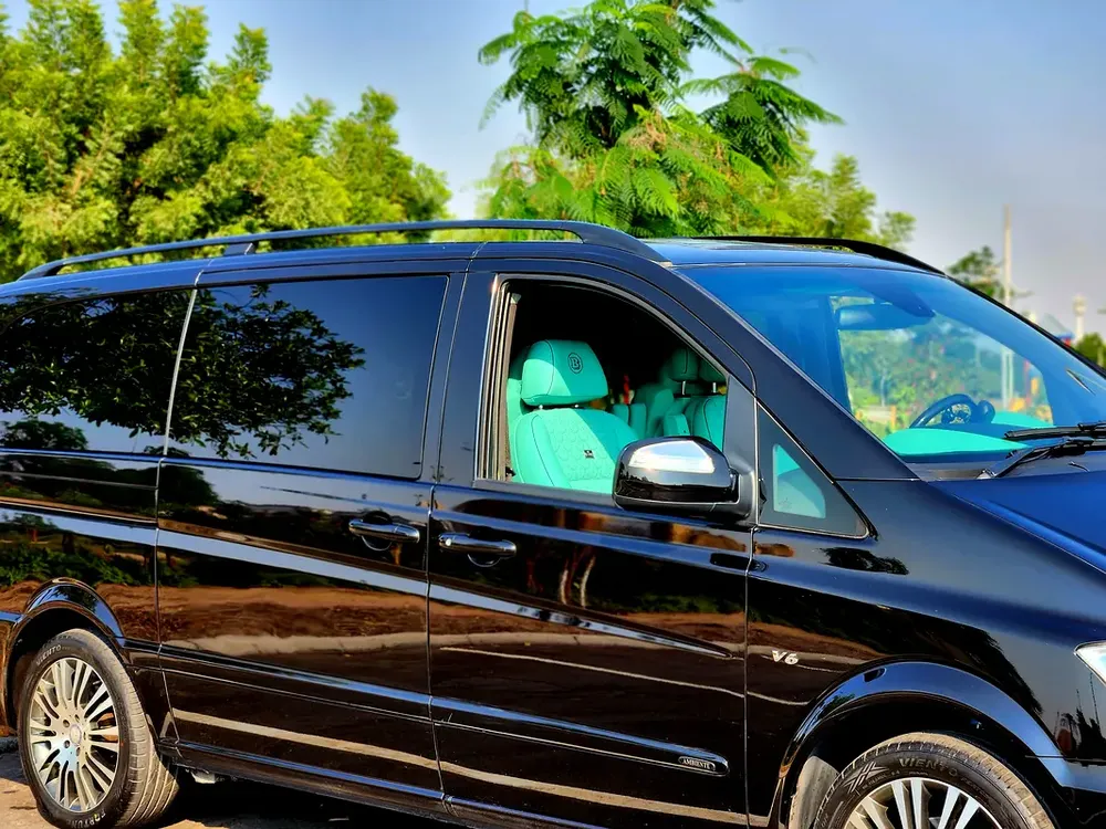 Vaino V6 GCC Gargash low mileage VIP Edition - Image 6