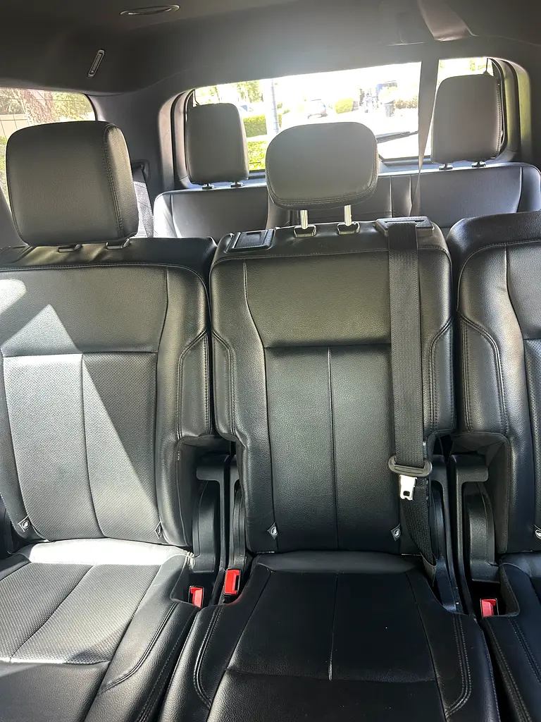 Ford Expedition XLT 2021 GCC Specs in perfect condition - Image 12