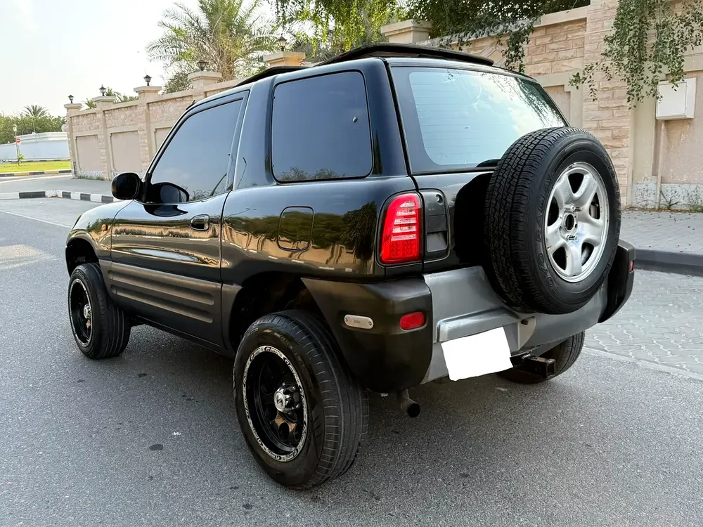 Toyota rav4 1997 model, manual gear, import, super clean car, low mileage - Image 10