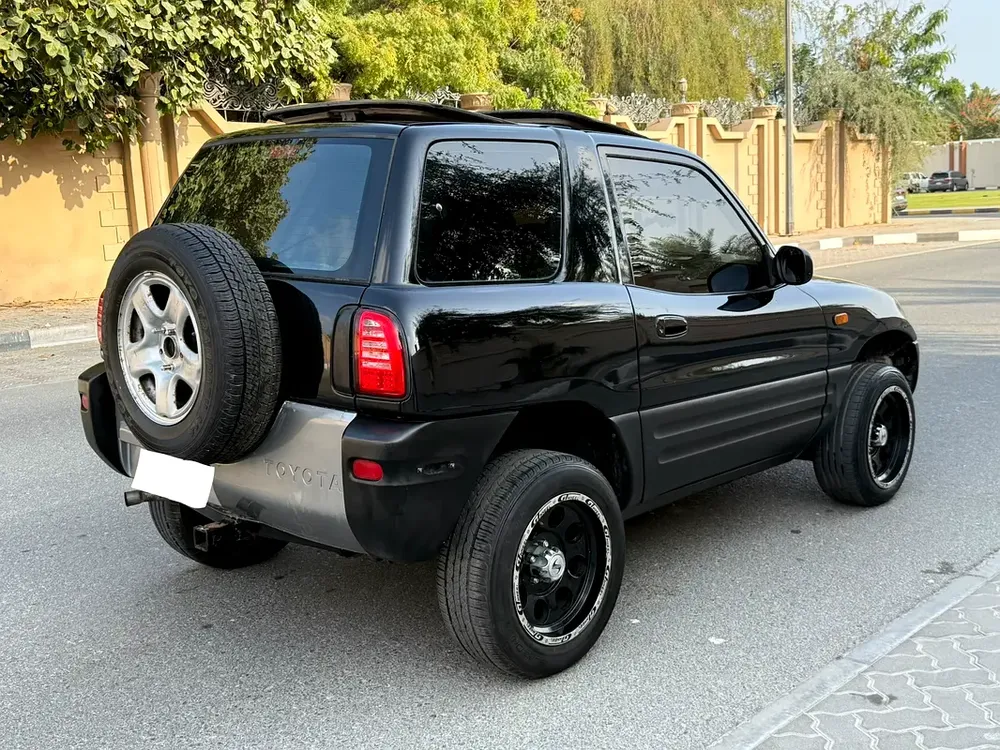Toyota rav4 1997 model, manual gear, import, super clean car, low mileage - Image 12