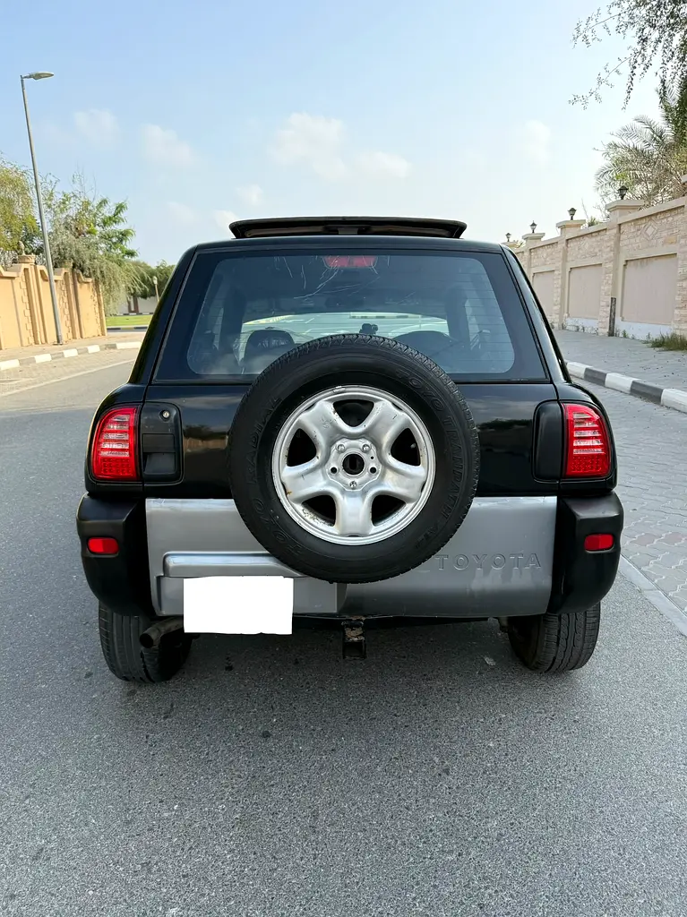 Toyota rav4 1997 model, manual gear, import, super clean car, low mileage - Image 6