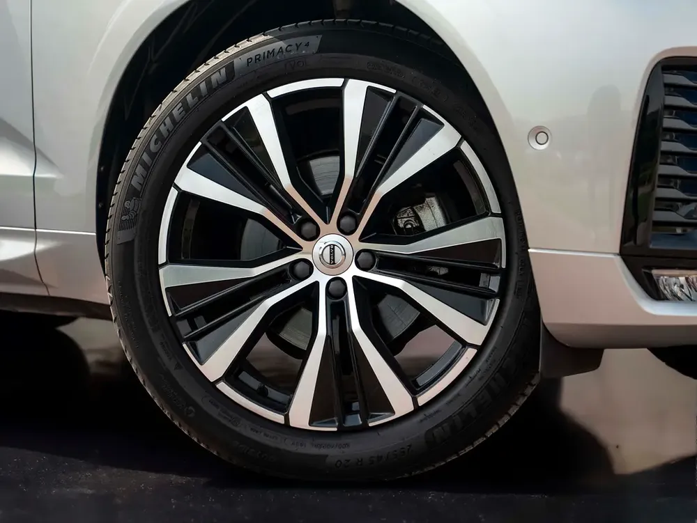 0% DOWN PAYMENT | THE MAY ADVANTAGE | RELIABLE DAILY | XC60 B5 Ultimate Dark | WARRANTY - Image 7