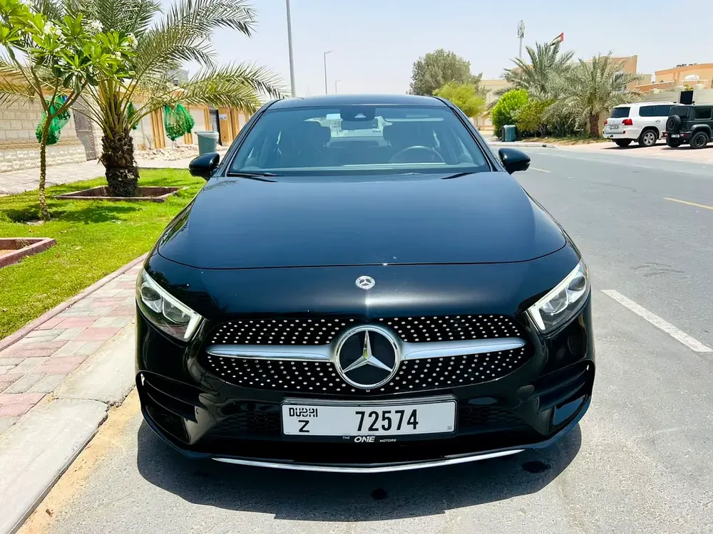 2022 A220 LOW km - Image 4