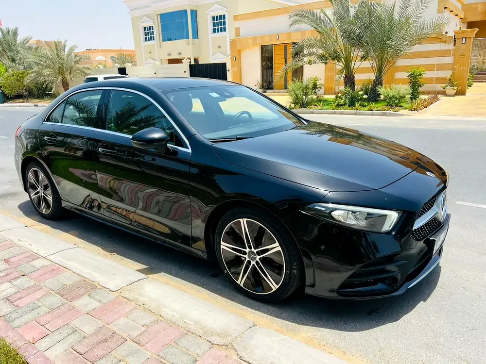 2022 A220 LOW km - Image 5