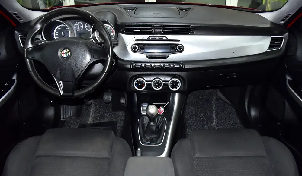 EXCELLENT DEAL for our Alfa Romeo Giulietta ( 2013 Model ) in Red Color Japanese Specs - Image 11