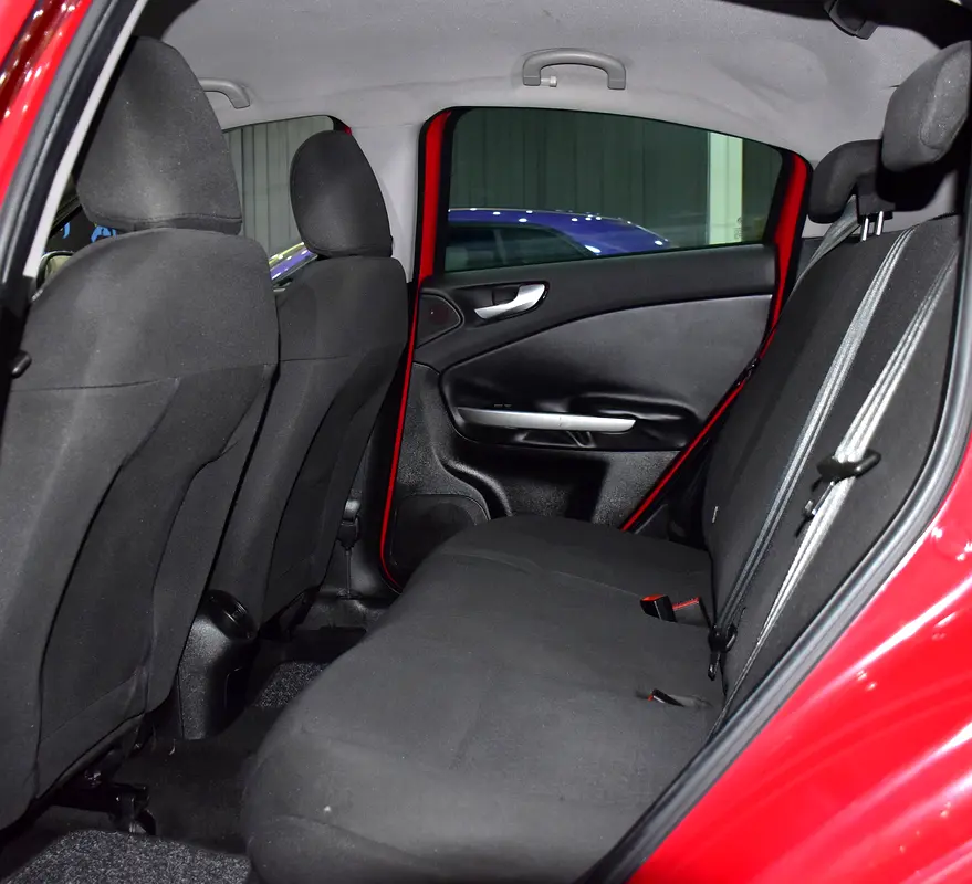 EXCELLENT DEAL for our Alfa Romeo Giulietta ( 2013 Model ) in Red Color Japanese Specs - Image 15