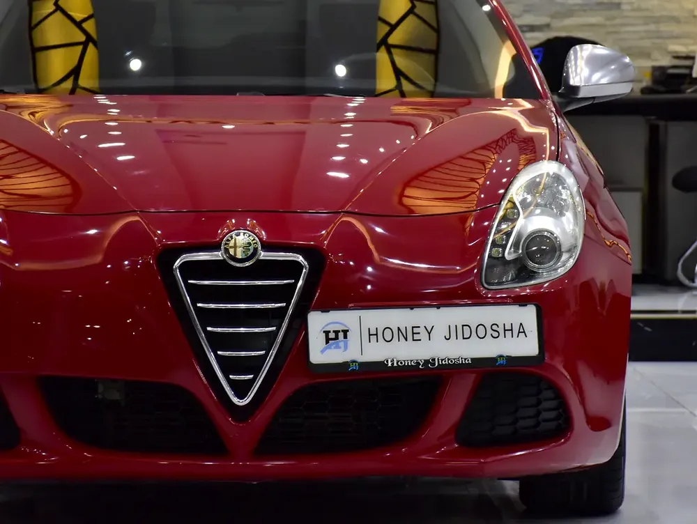 EXCELLENT DEAL for our Alfa Romeo Giulietta ( 2013 Model ) in Red Color Japanese Specs - Image 4
