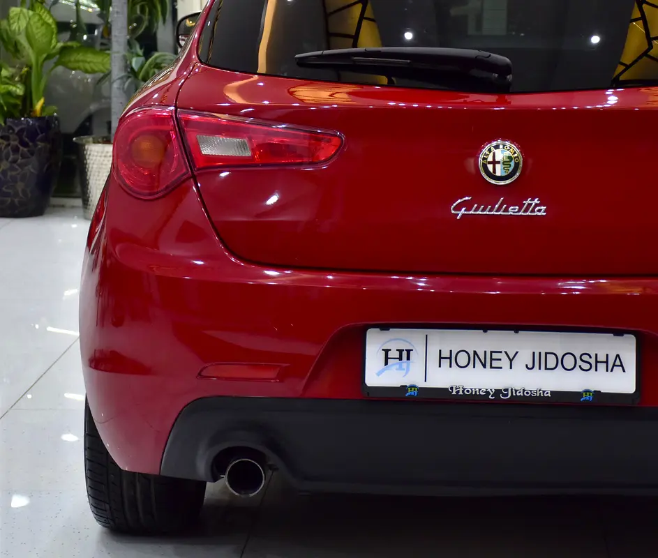 EXCELLENT DEAL for our Alfa Romeo Giulietta ( 2013 Model ) in Red Color Japanese Specs - Image 8