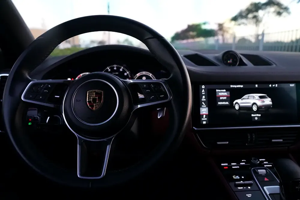 2019 Porsche Cayenne - GCC Specs - Image 9
