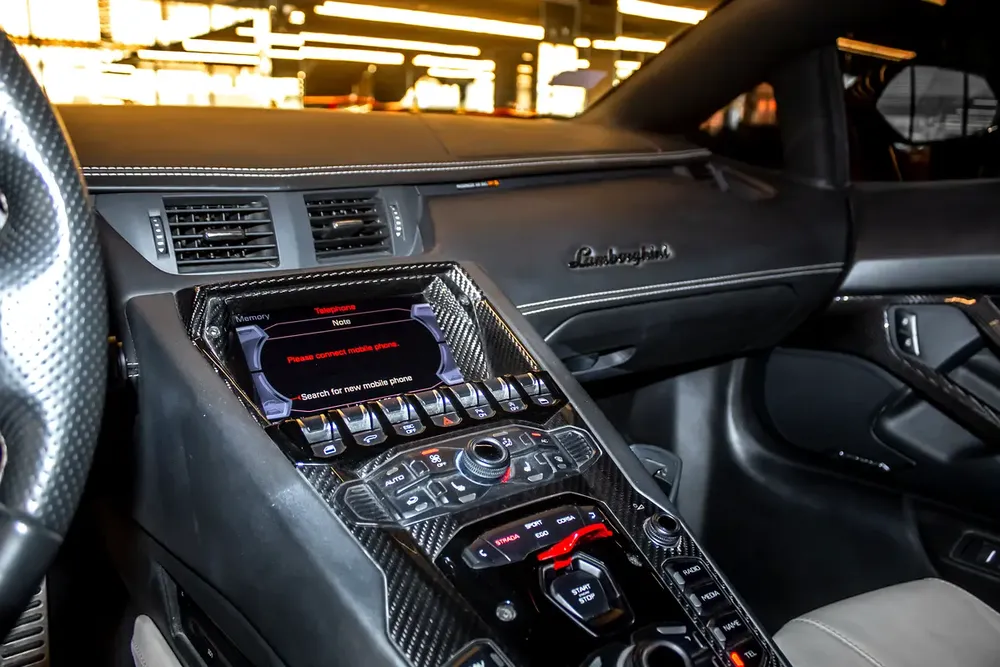 Lamborghini Aventador - Image 12