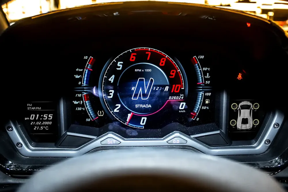 Lamborghini Aventador - Image 14