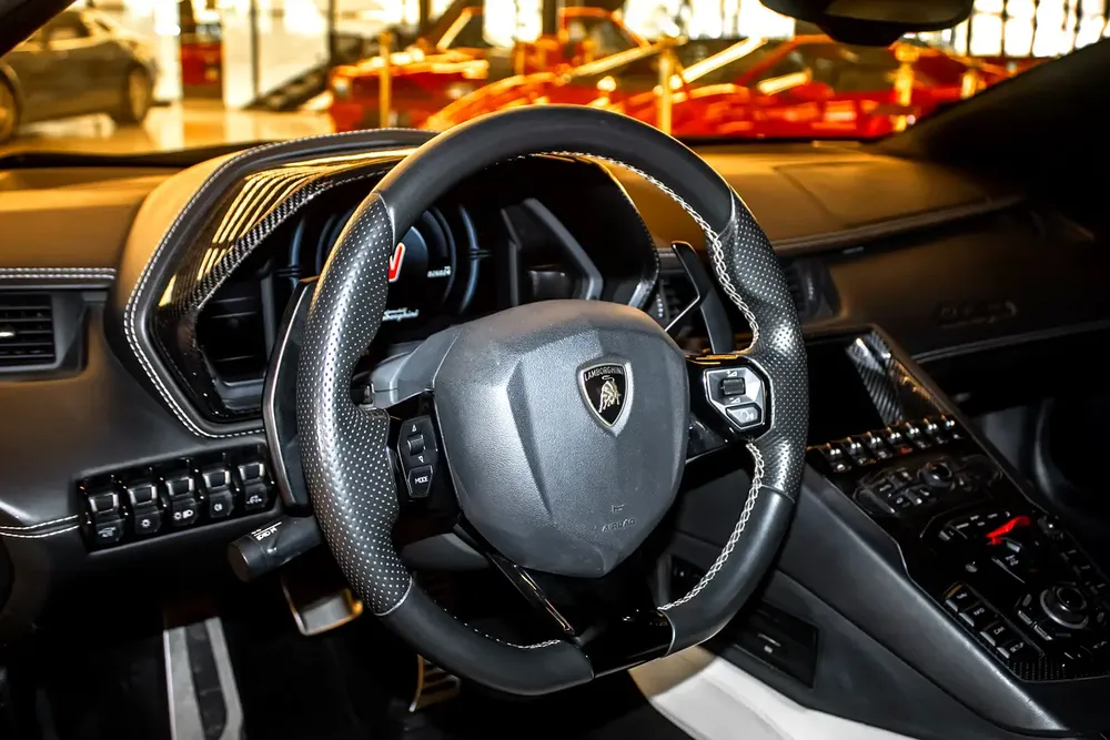 Lamborghini Aventador - Image 17