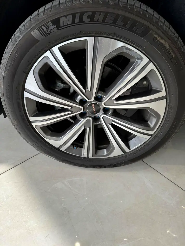 Exeed VX Luxury 2025 GCC Specs - Brand New! - Image 12