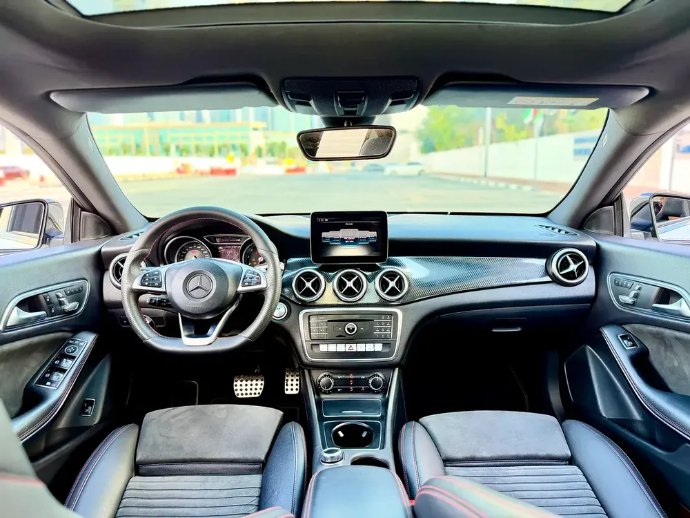 2017 MERCEDES-BENZ CLA 250 4MATIC AMG KIT GCC SPECIFICATION IN VERY EXCELLENT CONDITION - Image 15