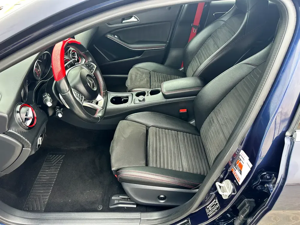 Mercedes-Benz A-Class A 250 AMG Sport 2018 GCC Specs AMG  FULL OPTION PANORAMIC ONE OWNER - Image 12