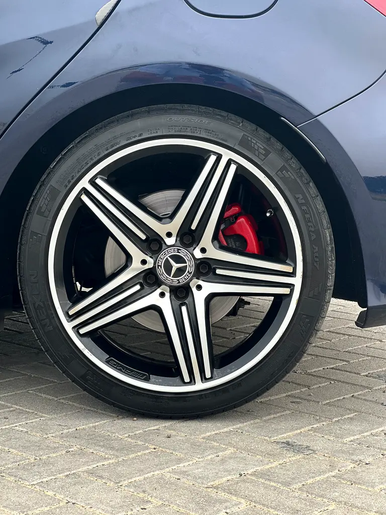 Mercedes-Benz A-Class A 250 AMG Sport 2018 GCC Specs AMG  FULL OPTION PANORAMIC ONE OWNER - Image 13