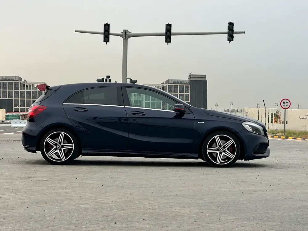 Mercedes-Benz A-Class A 250 AMG Sport 2018 GCC Specs AMG  FULL OPTION PANORAMIC ONE OWNER - Image 14