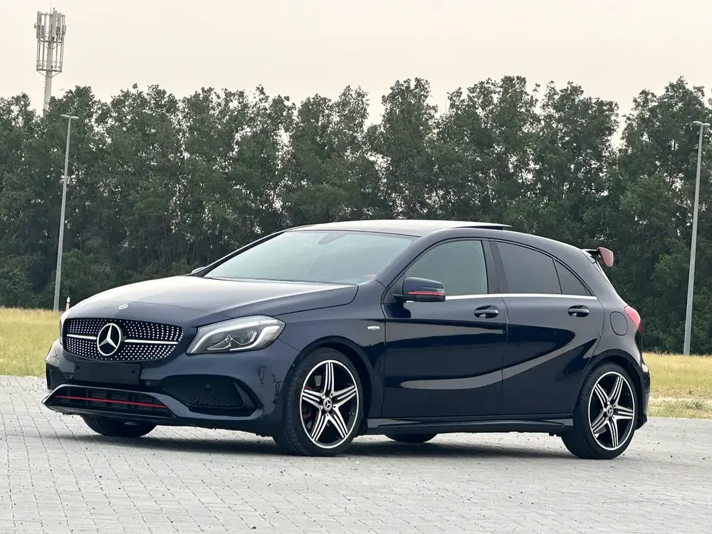 Mercedes-Benz A-Class A 250 AMG Sport 2018 GCC Specs AMG  FULL OPTION PANORAMIC ONE OWNER - Image 4