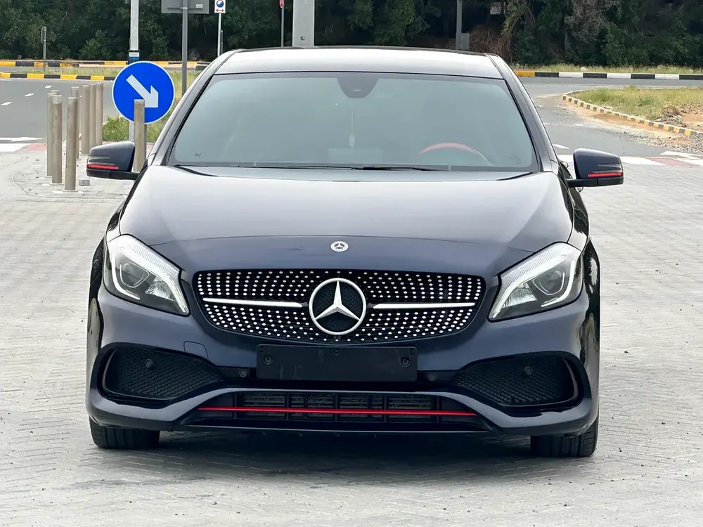 Mercedes-Benz A-Class A 250 AMG Sport 2018 GCC Specs AMG  FULL OPTION PANORAMIC ONE OWNER - Image 5