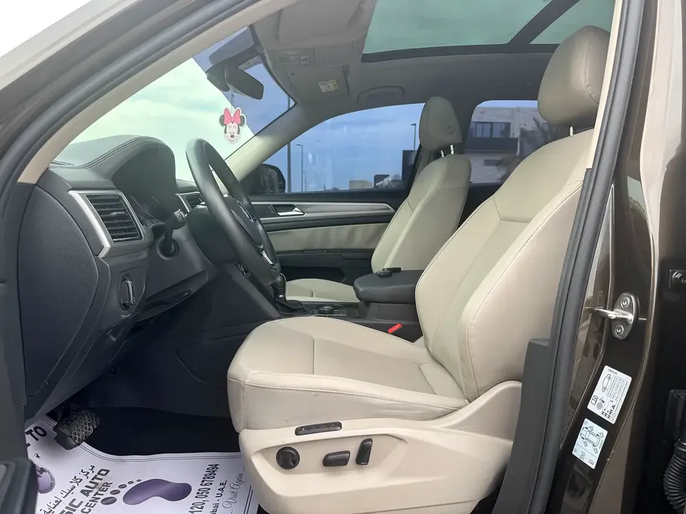 Volkswagen Teramont 2019 full option free accident - Image 11