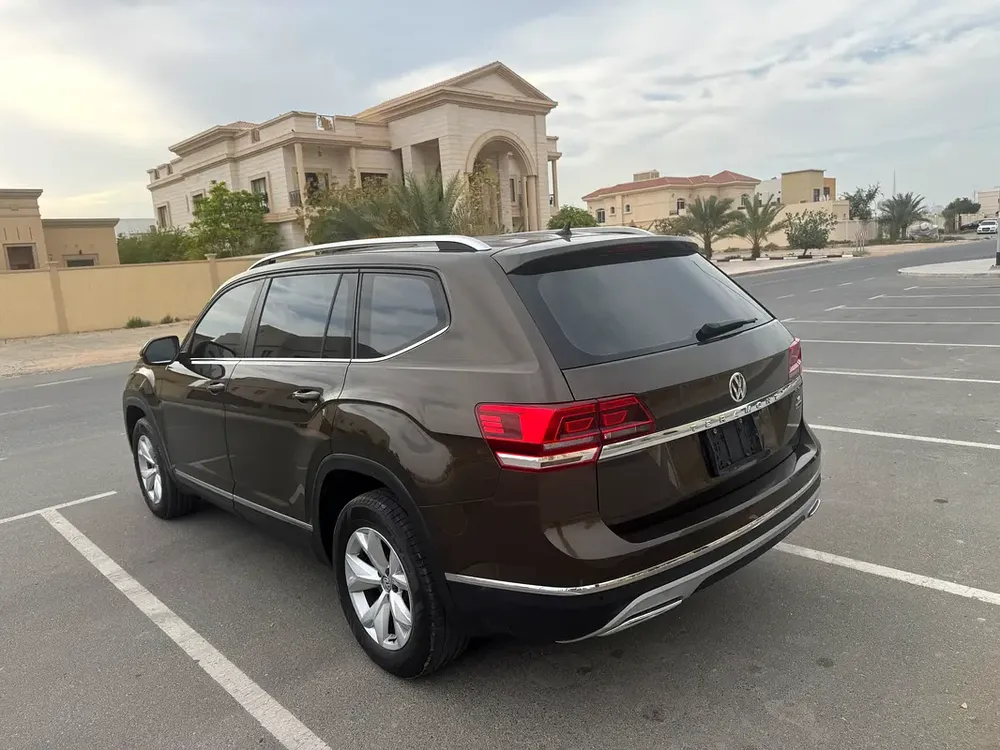 Volkswagen Teramont 2019 full option free accident - Image 15