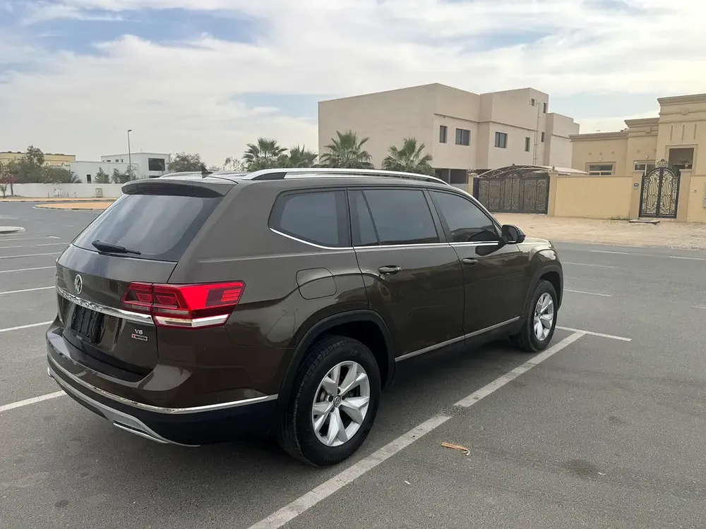 Volkswagen Teramont 2019 full option free accident - Image 16