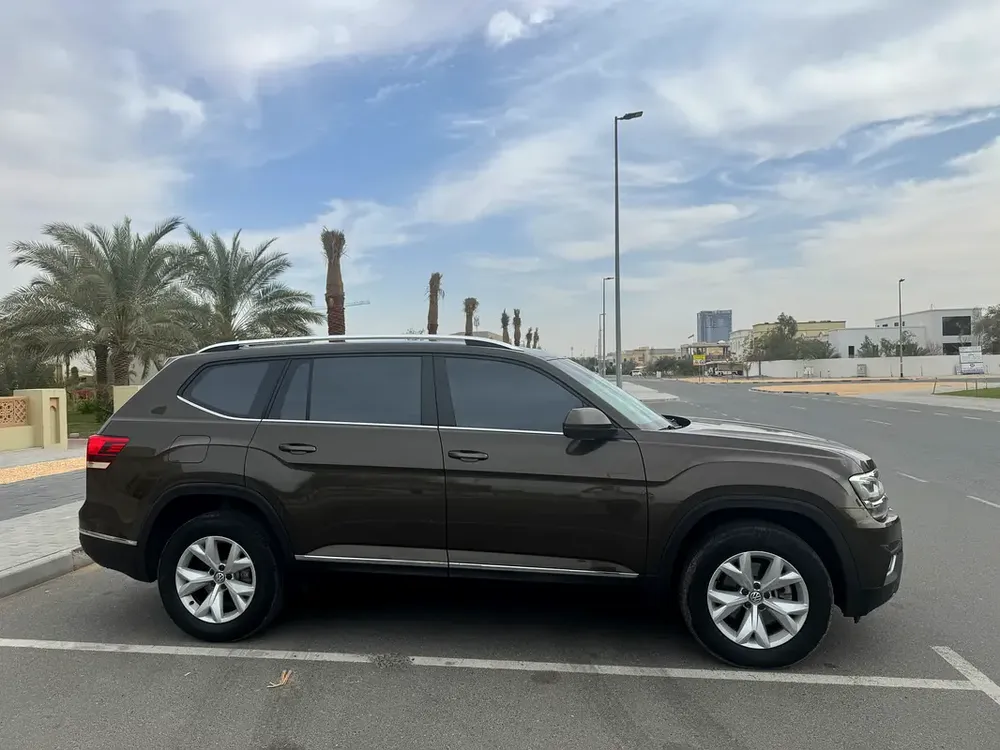 Volkswagen Teramont 2019 full option free accident - Image 4