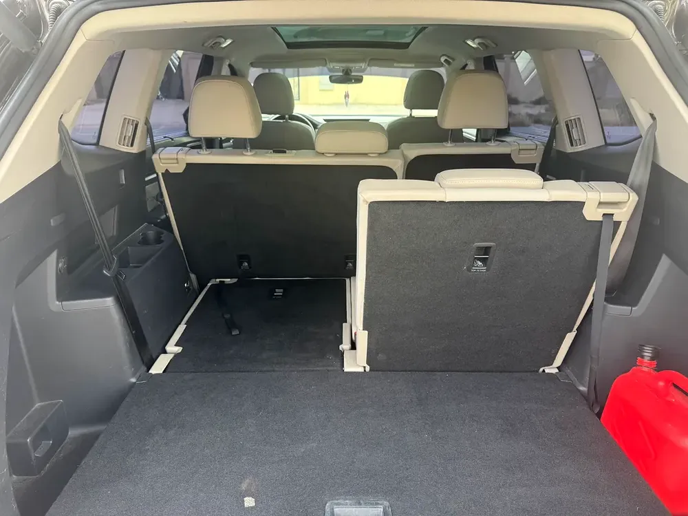 Volkswagen Teramont 2019 full option free accident - Image 7