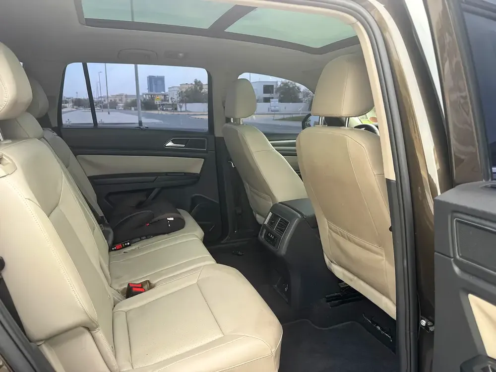 Volkswagen Teramont 2019 full option free accident - Image 8