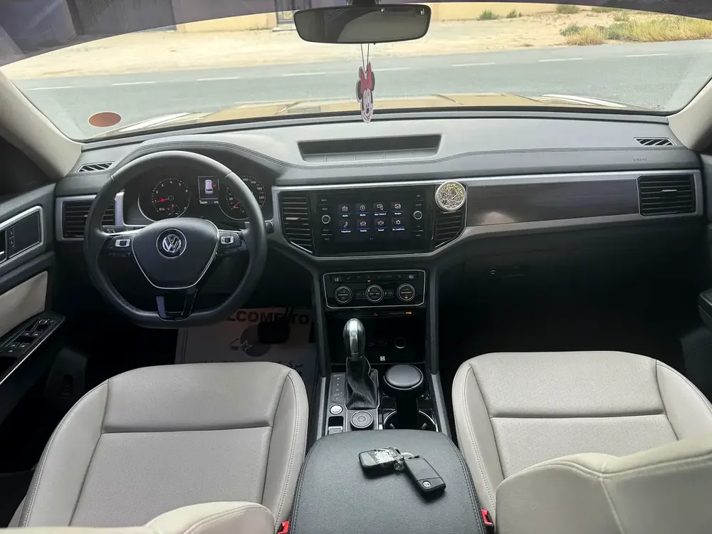 Volkswagen Teramont 2019 full option free accident - Image 9