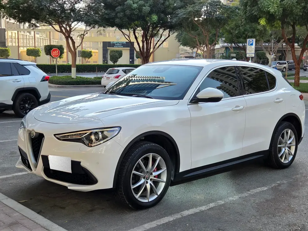 Alfa Romeo Stelvio Super 2019 - GCC Specs - Excellent Condition - Image 10