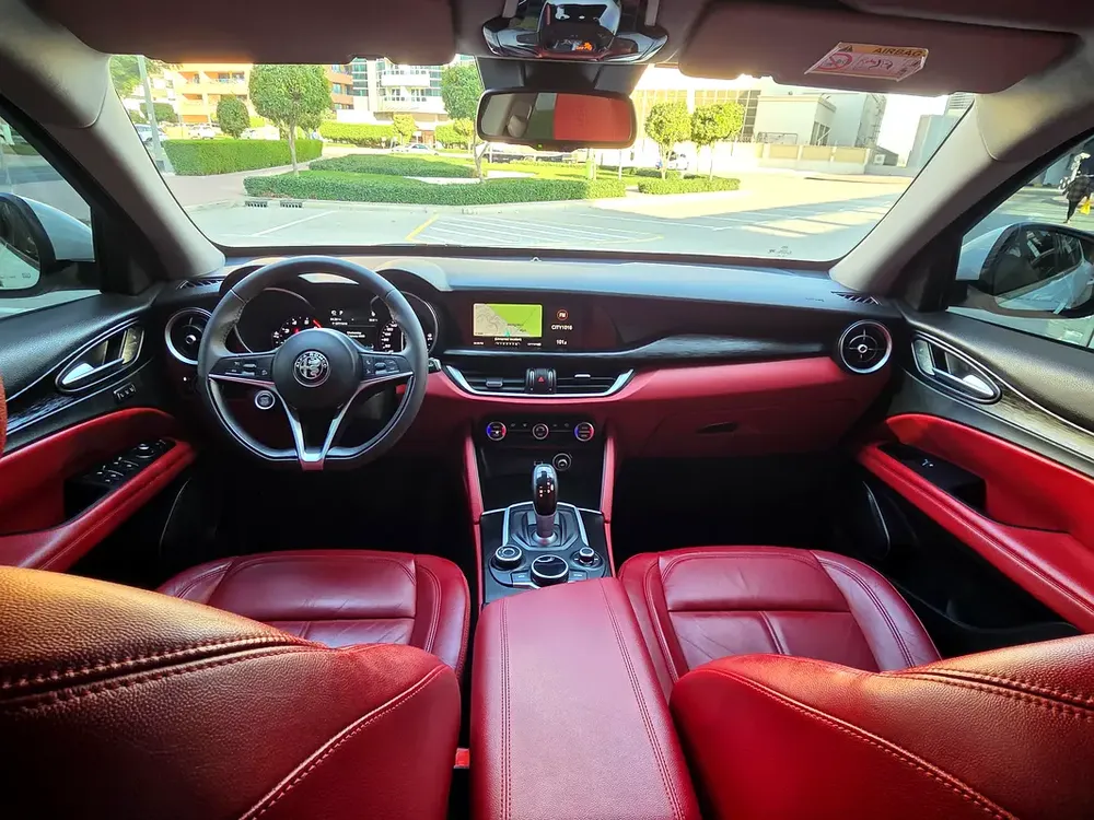 Alfa Romeo Stelvio Super 2019 - GCC Specs - Excellent Condition - Image 12