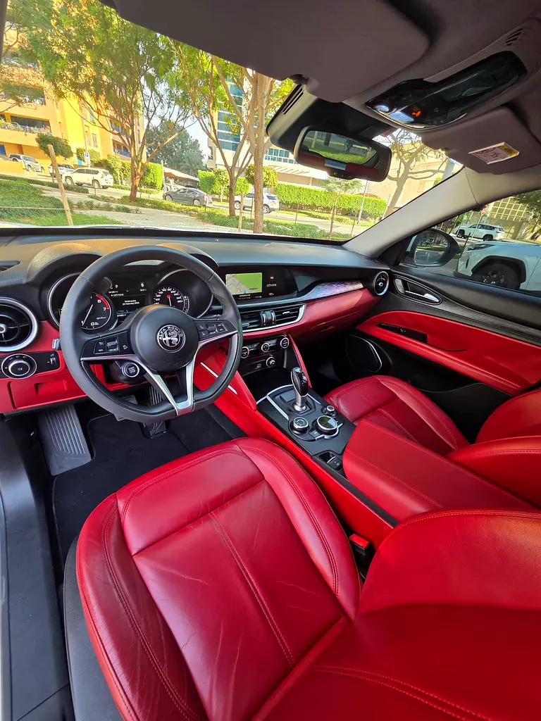 Alfa Romeo Stelvio Super 2019 - GCC Specs - Excellent Condition - Image 15