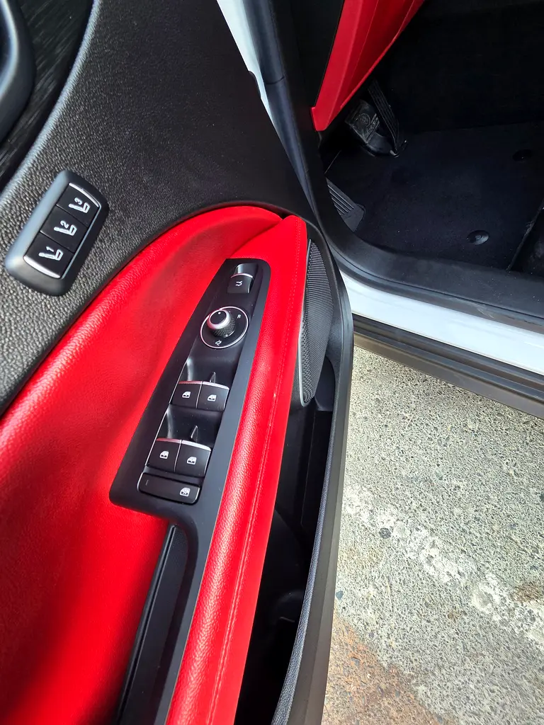 Alfa Romeo Stelvio Super 2019 - GCC Specs - Excellent Condition - Image 16