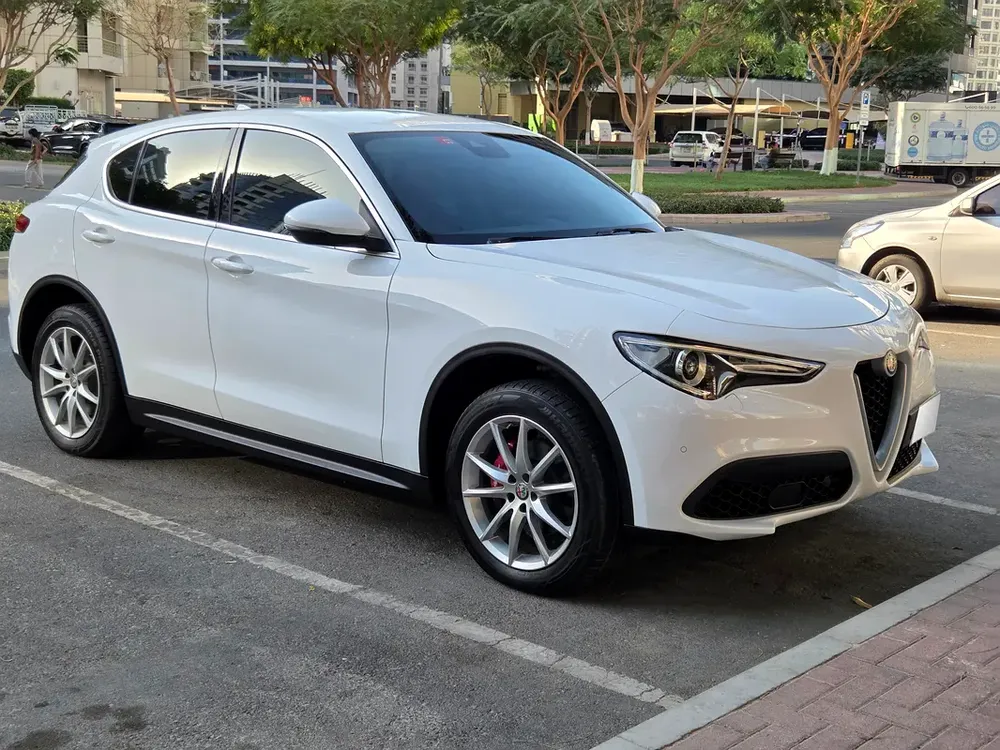 Alfa Romeo Stelvio Super 2019 - GCC Specs - Excellent Condition - Image 6