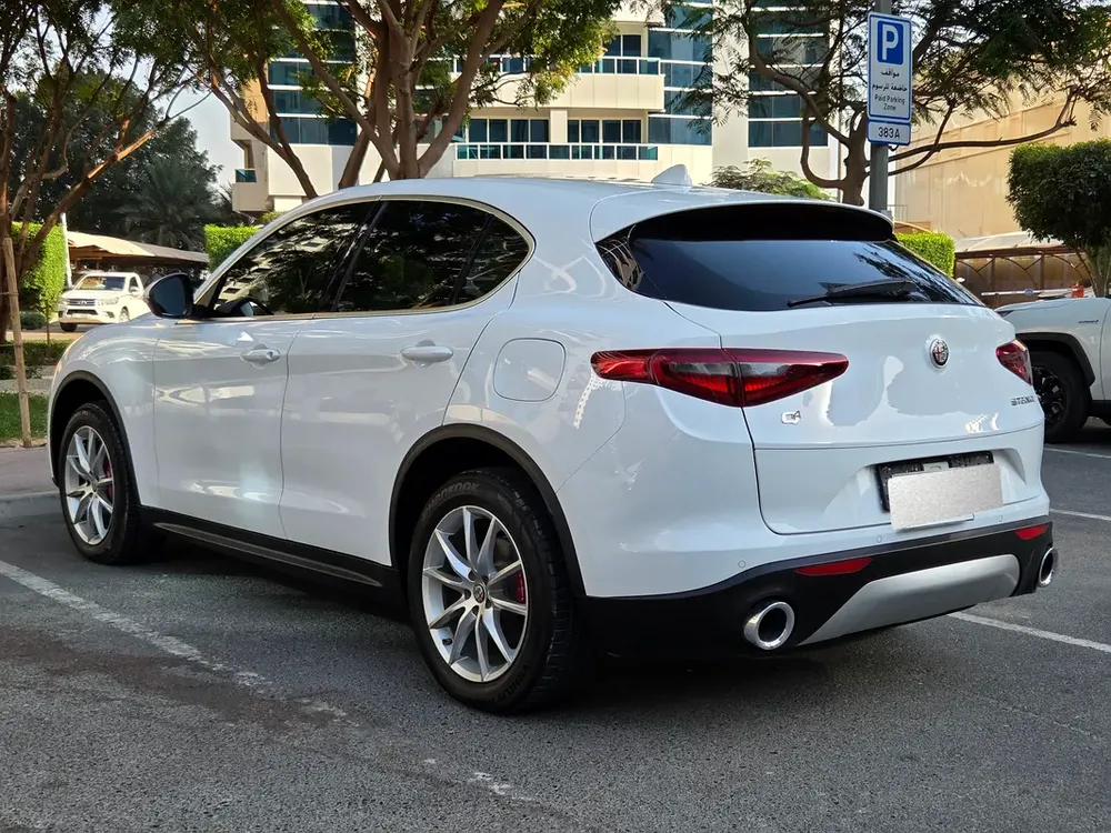 Alfa Romeo Stelvio Super 2019 - GCC Specs - Excellent Condition - Image 7