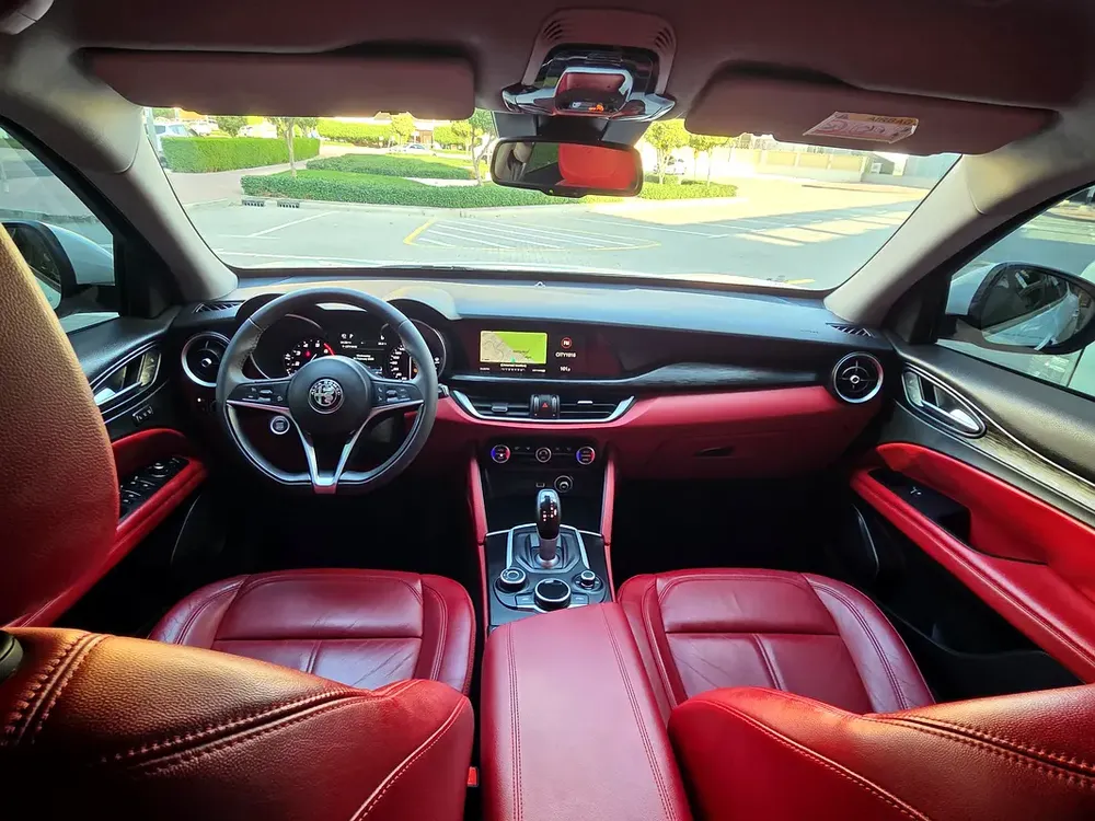 Alfa Romeo Stelvio Super 2019 - GCC Specs - Excellent Condition - Image 9