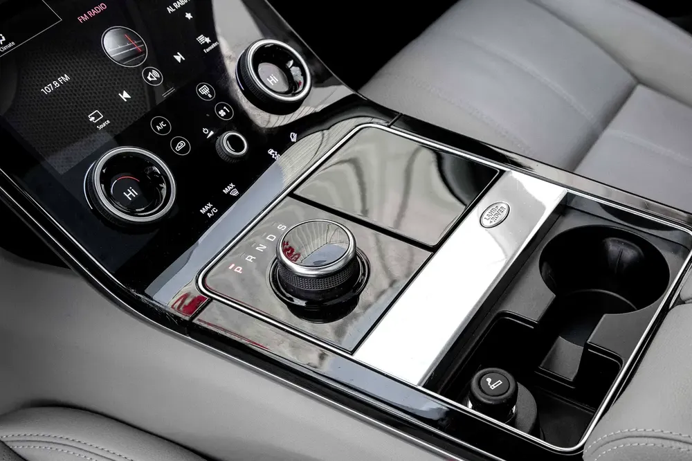 2,546 P.M |  Range Rover Velar R-Dynamic SE | 0% Downpayment | RANGE ROVER HISTORY! - Image 10