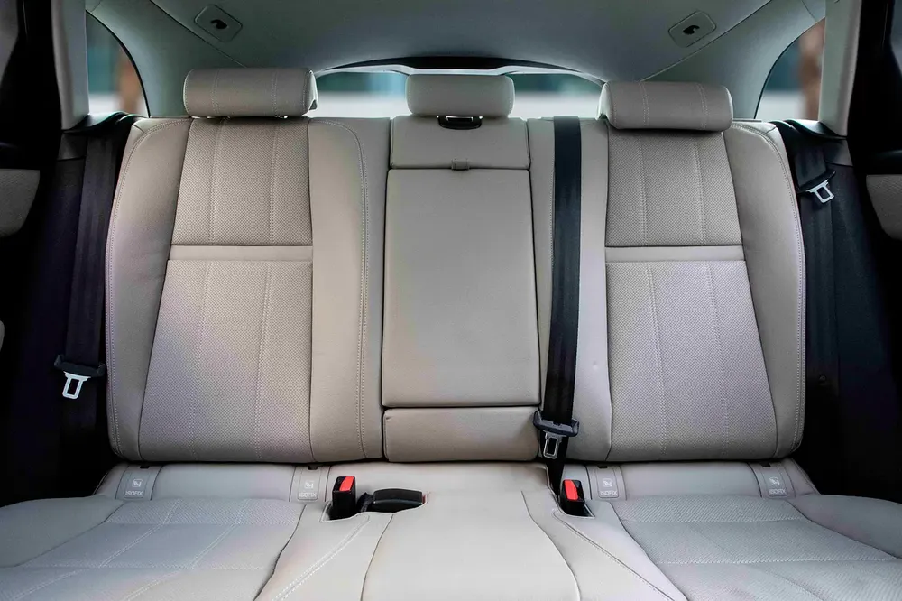 2,546 P.M |  Range Rover Velar R-Dynamic SE | 0% Downpayment | RANGE ROVER HISTORY! - Image 12
