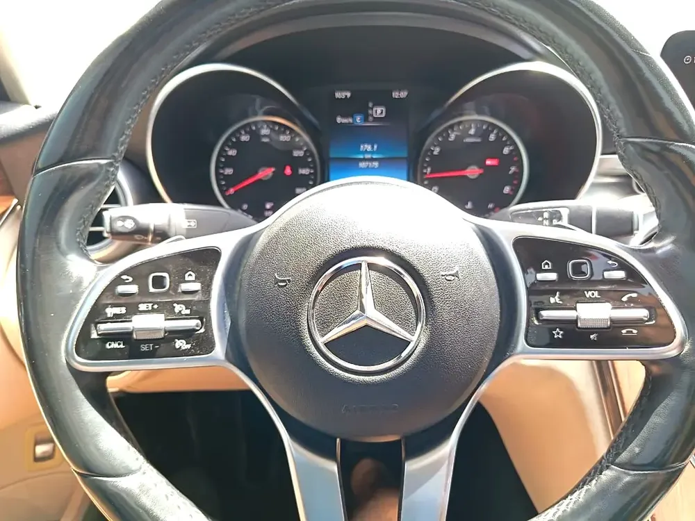 Mercedes-Benz C-Class C200 American Spec excellent condition - Image 10