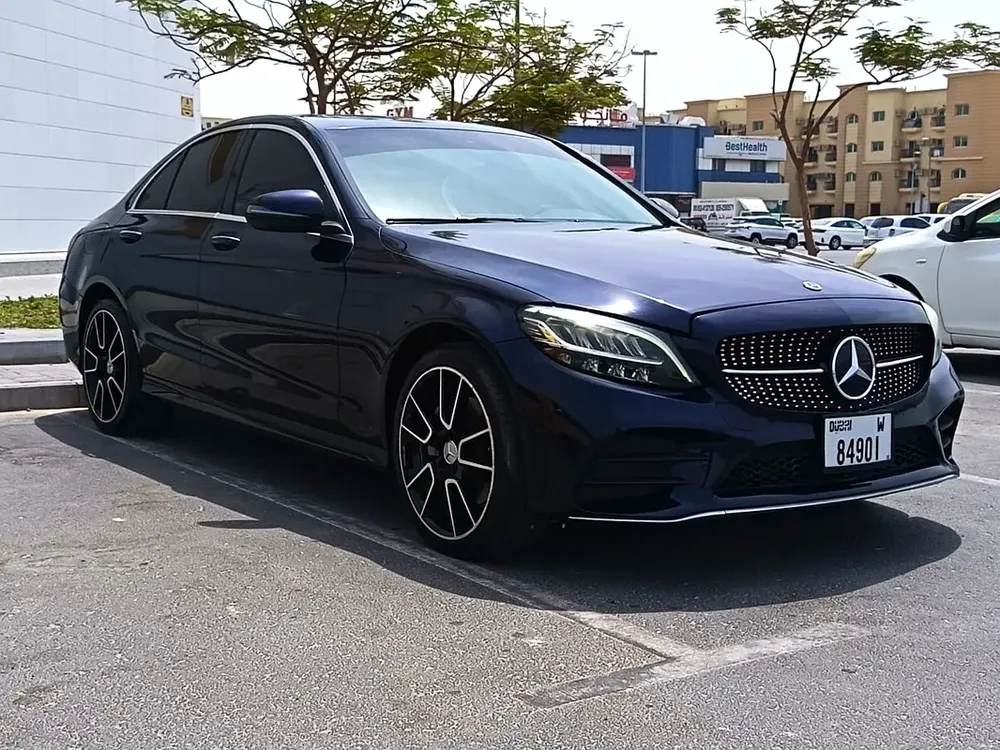 Mercedes-Benz C-Class C200 American Spec excellent condition - Image 6
