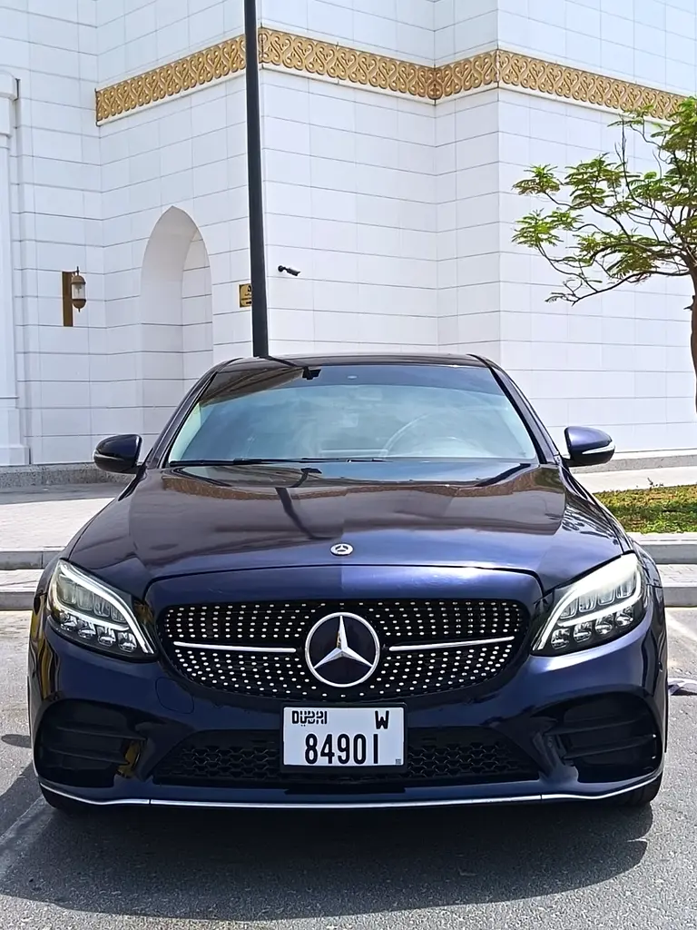 Mercedes-Benz C-Class C200 American Spec excellent condition - Image 9