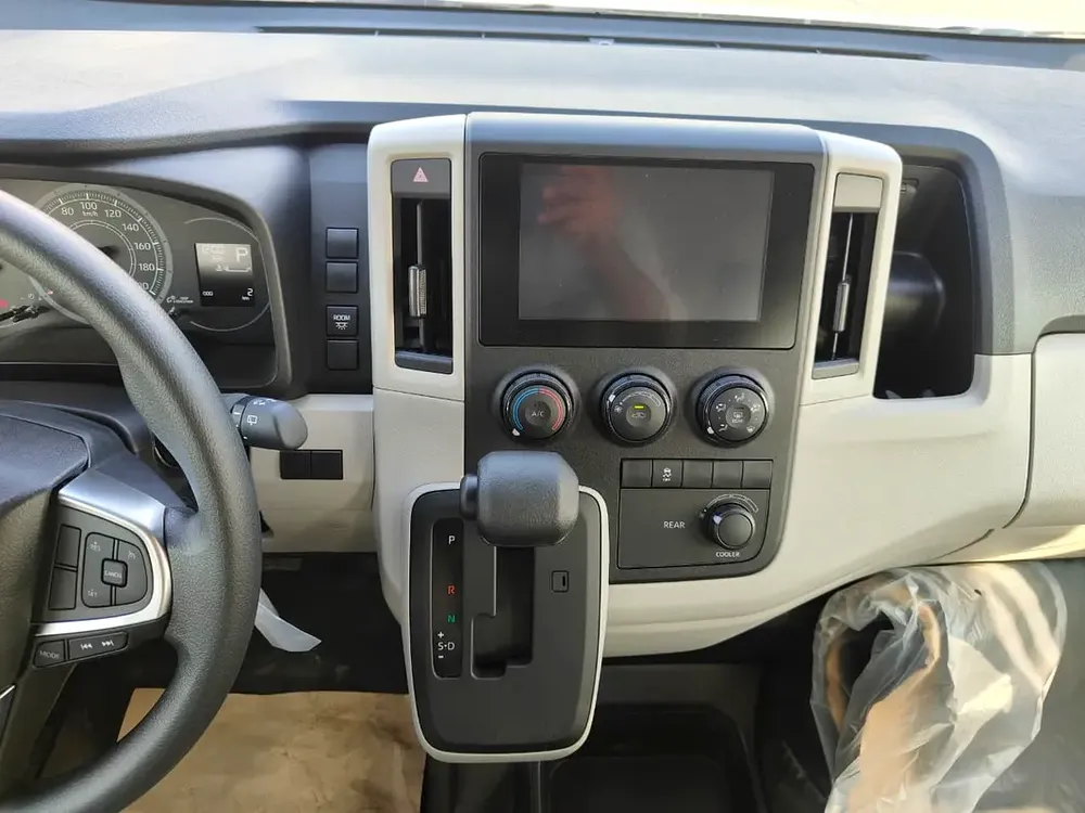 2026 Toyota Hiace GL 13-Seater High-Roof Full-Option 3.5L V6 Petrol A/T RWD Export Only - Image 13