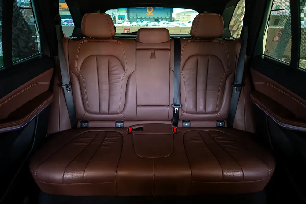 BMW X5 xDrive40i Luxury 2020 GCC | Warranty - Image 18