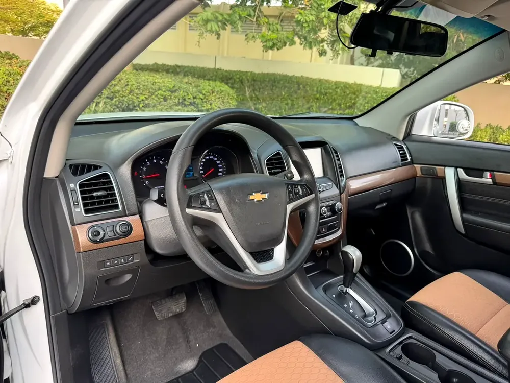 🔥 GCC 2016 Chevrolet Captiva LT 2.4L | Family SUV | Excellent Condition 🔥 - Image 9