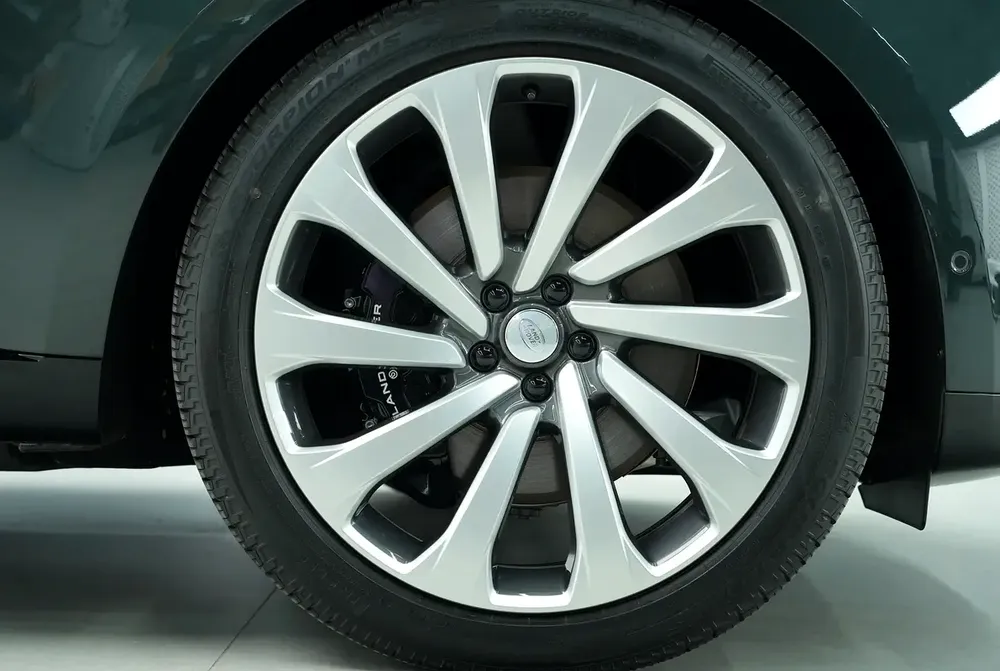 Land Rover Range Rover Autobiography 2025 - Brand New - Image 12